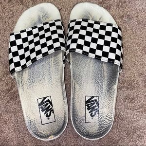 Vans off the wall black/white checkerboard slides
